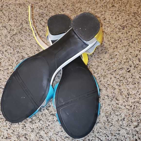 Flats - Picture 3 of 3